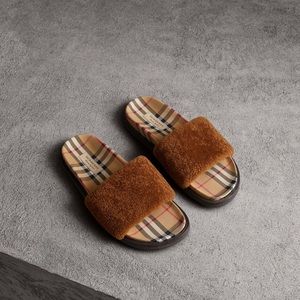 🔥SOLD!🔥 Burberry Kencot Fur Slides Sandals